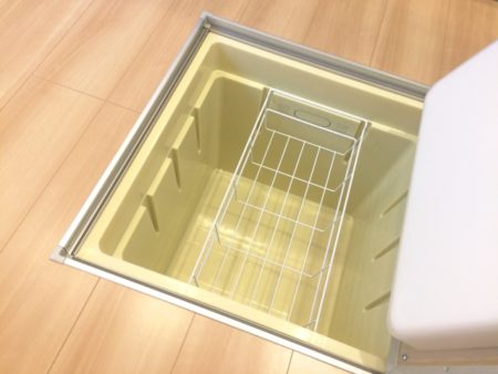 床下収納の蓋は修理できる 古くなってきしみが気になる 日々の問いかけ